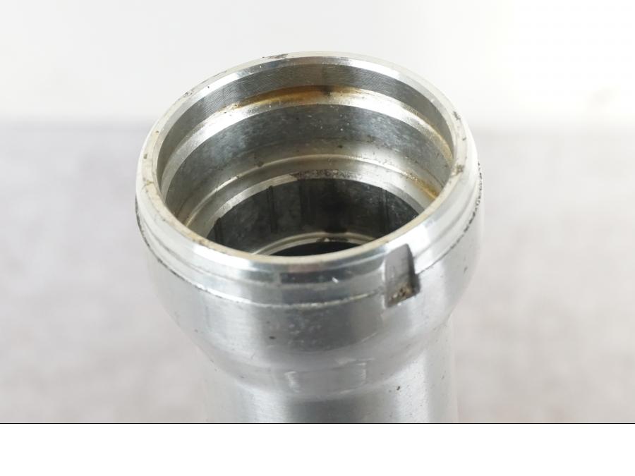 Extrabild3 på Gaffelben från en H-D Dyna Super Glide FXDCI -2005 motorcykel.