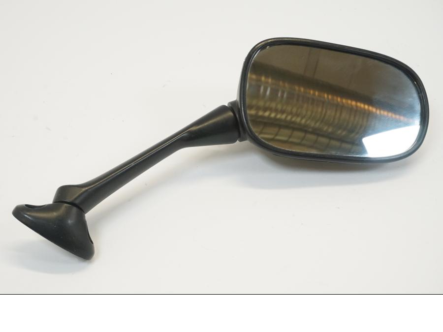 Framsidan på Backspegel från en Honda CBF 1000 -2007 motorcykel.