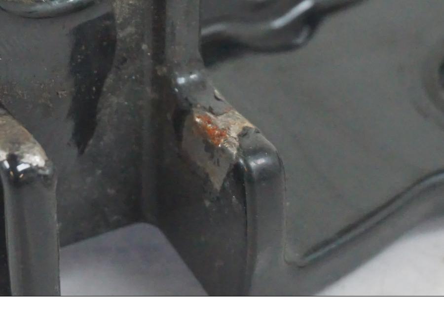 Höger sida på Sidostödsfäste från en H-D Street Glide FLHX -2012 motorcykel.