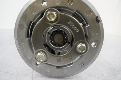 Vänster sida på Kopplingskorg från en Ducati Multistrada 1260 -2020 motorcykel.