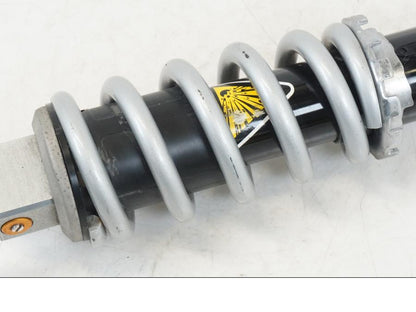 Höger sida på Stötdämpare från en Yamaha YZF R7 -2022 motorcykel.