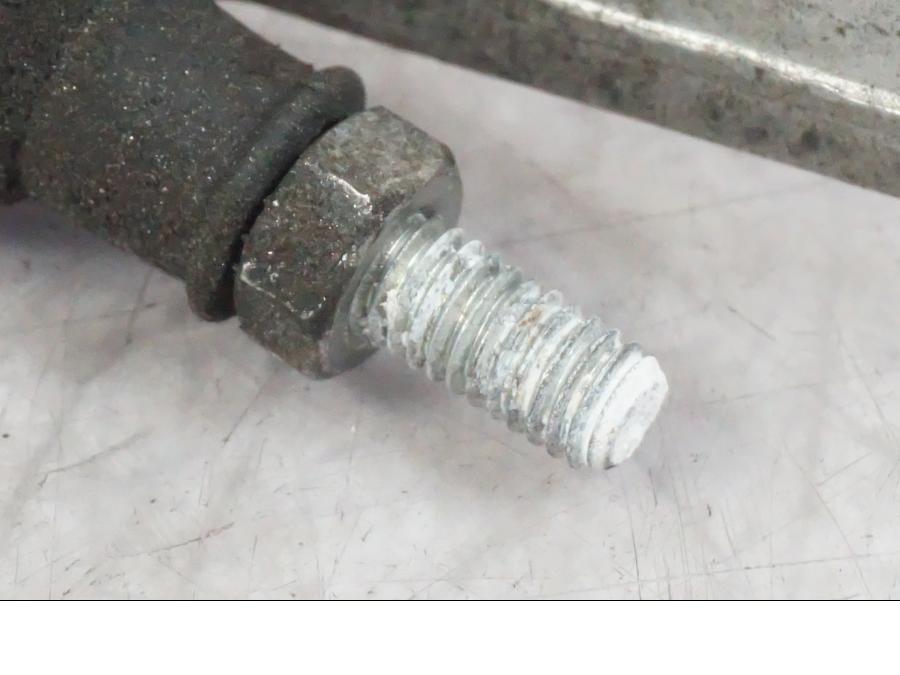 Snett nerifrån på Växelpedal från en Kawasaki ZX-6R -2006 motorcykel.