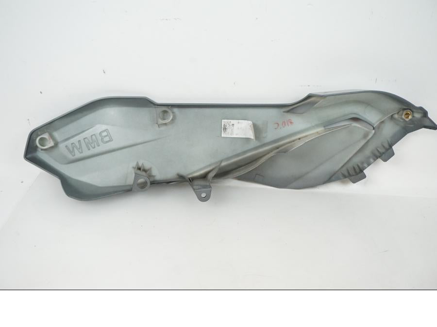 Baksidan på Motorkåpa från en BMW C400 -2019 motorcykel.