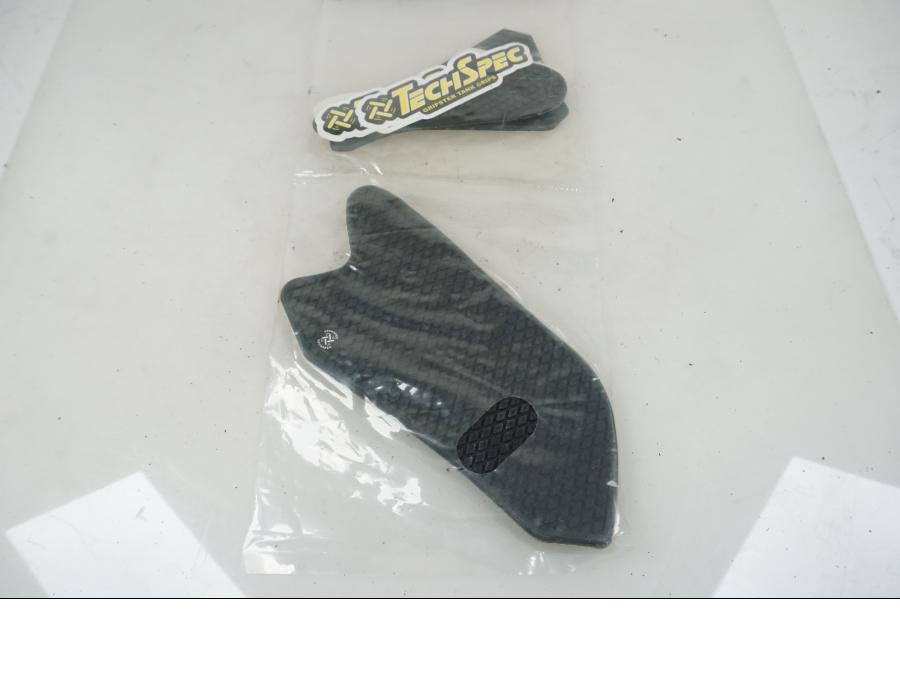 Baksidan på Tankpads från en Ducati Panigale -2012 motorcykel.