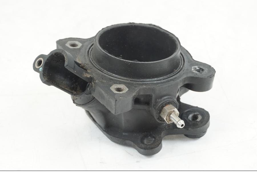 Framsidan på Insug från en Ducati Hyperstrada -2013 motorcykel.