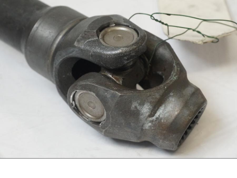 Vänster sida på Kardanaxel från en BMW K 1200 R -2006 motorcykel.