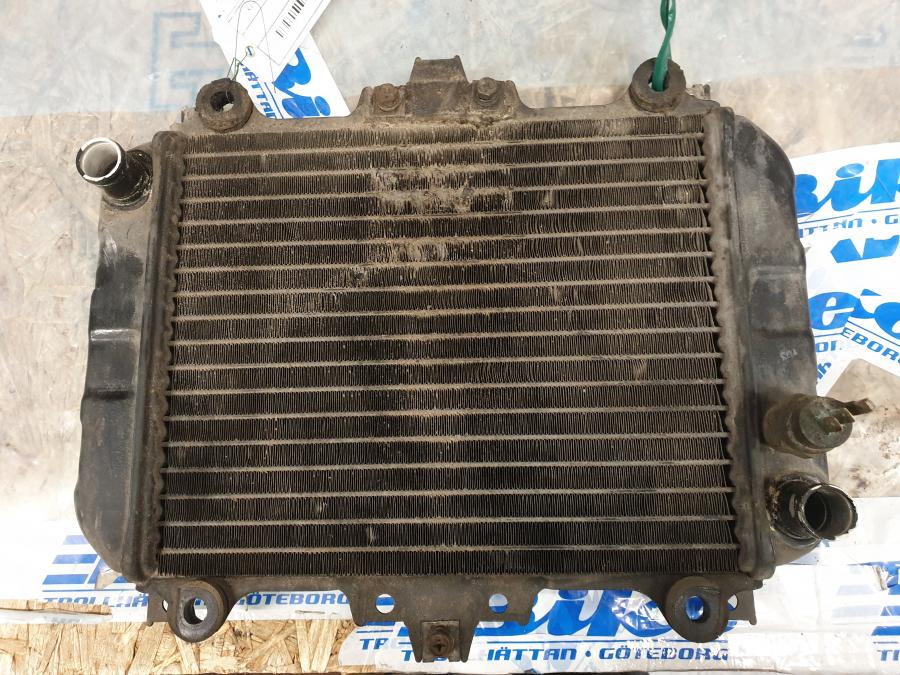 Framsidan på Vattenkyl från en Kawasaki KLE 500 -1991 motorcykel.