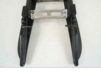 Vänster sida på Bakram från en Suzuki GSX-R 1000 -2007 motorcykel.