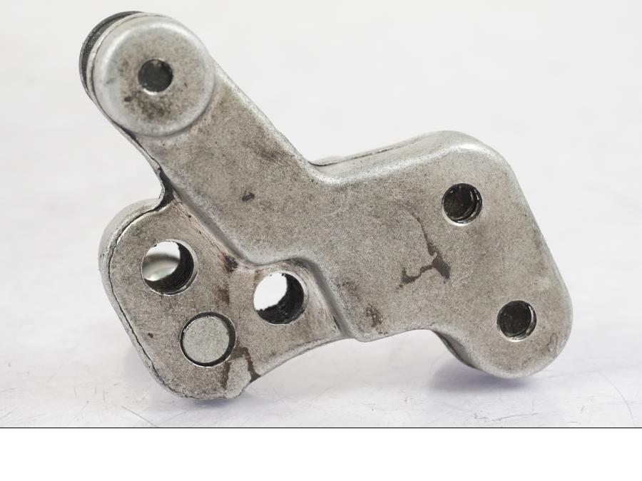 Vänster sida på Växelpedalfäste från en Suzuki GSX-R 750 -2006 motorcykel.