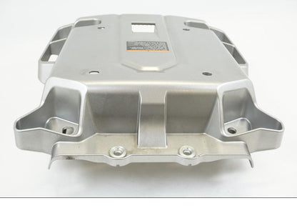 Extrabild1 på Passagerarhandtag från en Yamaha XTZ1200E -2014 motorcykel.