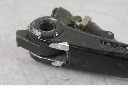 Vänster sida på Kopplingsgrepp från en KTM 1290 Super Adventure R -2018 motorcykel.