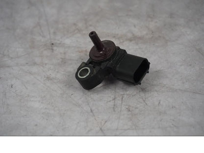 Baksidan på Mapsensor från en Triumph Tiger Explorer -2016 motorcykel.