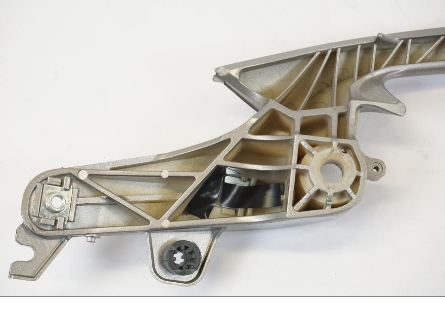 Extrabild4 på Passagerarhandtag från en Honda NT 700 -2008 motorcykel.