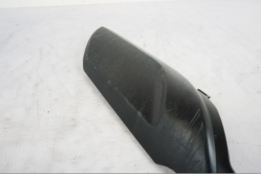 Höger sida på Gaffelbensskydd från en Kawasaki ER-6N -2012 motorcykel.