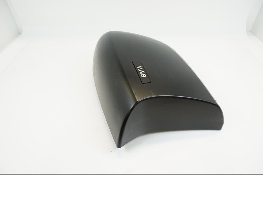 Baksidan på Väsklock från en BMW R 1200 RT -2010 motorcykel.