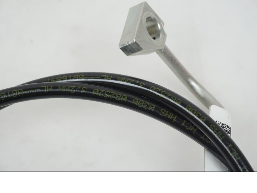 Extrabild2 på Bromsledning från en H-D Touring Road King Classic FLHRCI -2014 motorcykel.