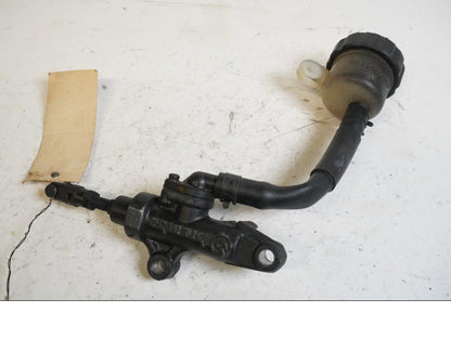 Framsidan på Bromshuvudcylinder från en Yamaha YZF R6 -1999 motorcykel.