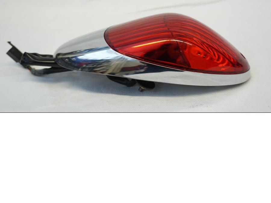 Höger sida på Baklampa från en Kawasaki VN 900 -2006 motorcykel.