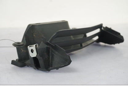 Snett nerifrån på Luftvinge från en BMW R 1250 GS -2019 motorcykel.