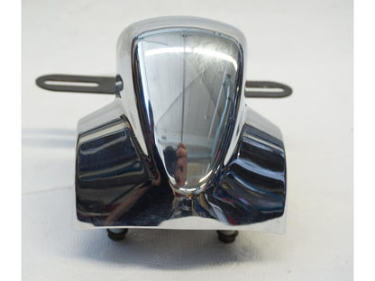 Vänster sida på Skylthållare från en Kawasaki VN 900 -2006 motorcykel.