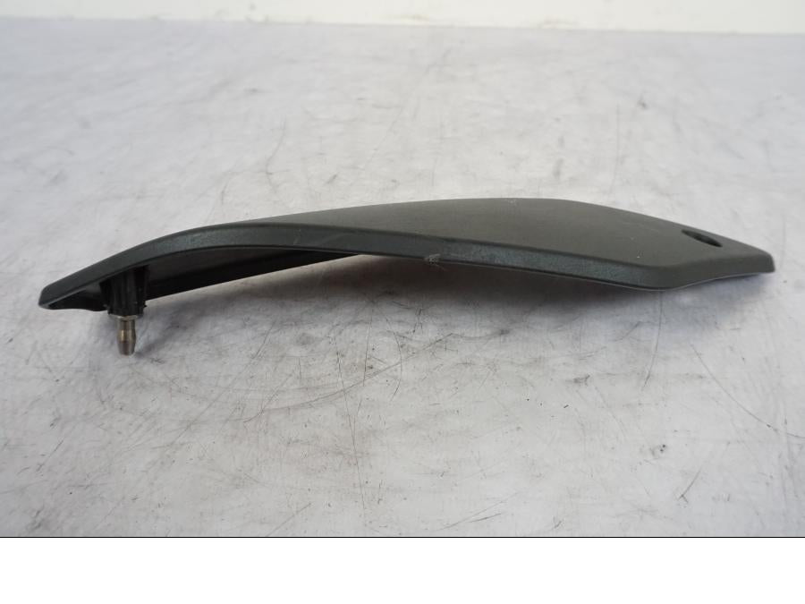 Höger sida på Sidopanel från en KTM 690 Duke -2014 motorcykel.