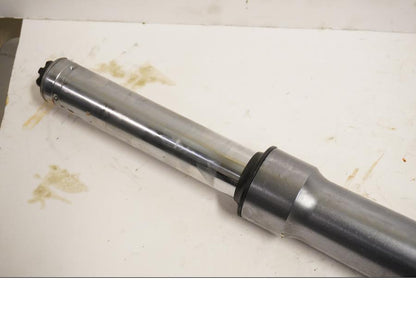 Vänster sida på Gaffelben från en BMW R 1100 S -1999 motorcykel.