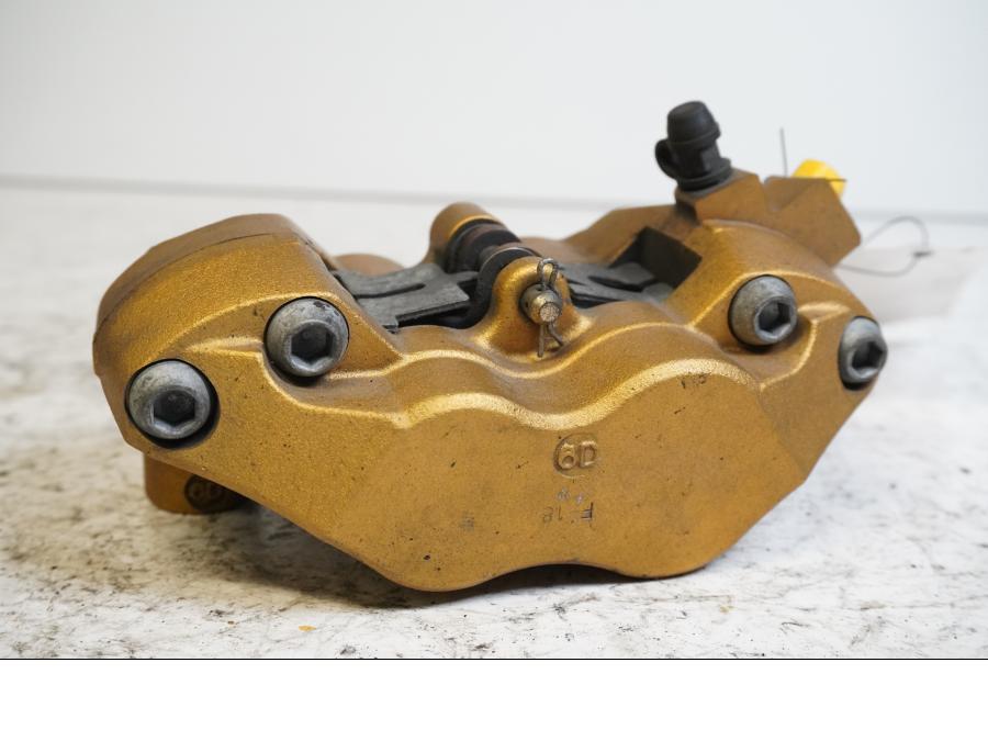 Baksidan på Bromsok från en Triumph Daytona 675 -2006 motorcykel.