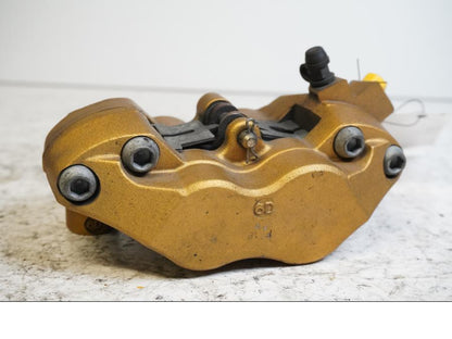 Baksidan på Bromsok från en Triumph Daytona 675 -2006 motorcykel.