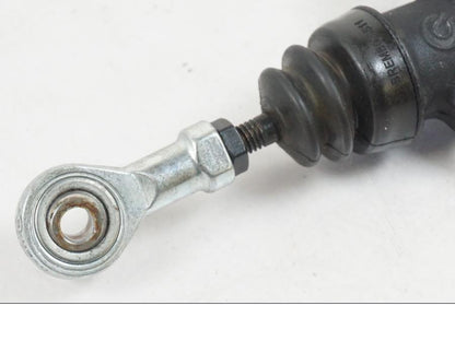 Baksidan på Bromshuvudcylinder från en KTM 1290 Super Duke R -2022 motorcykel.