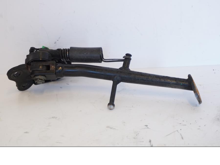 Snett uppifrån på Sidostöd från en Honda CBR 900 RR -2001 motorcykel.