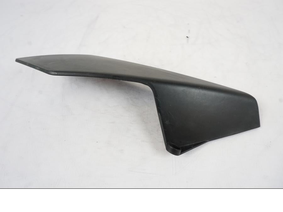 Baksidan på Kylarvinge från en KTM 790 Duke -2019 motorcykel.