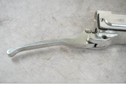 Höger sida på Bromshuvudcylinder från en Kawasaki VN 1500 -1996 motorcykel.