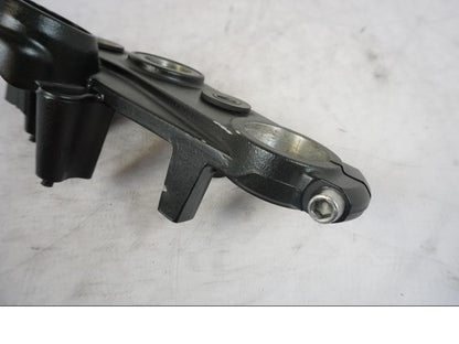 Baksidan på Gaffelkrona från en Kawasaki ER-6F -2010 motorcykel.