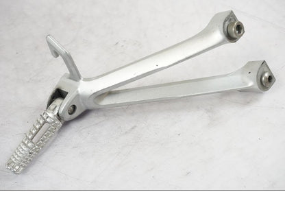 Framsidan på Fotpinne från en Suzuki GSX-R 750 -2006 motorcykel.