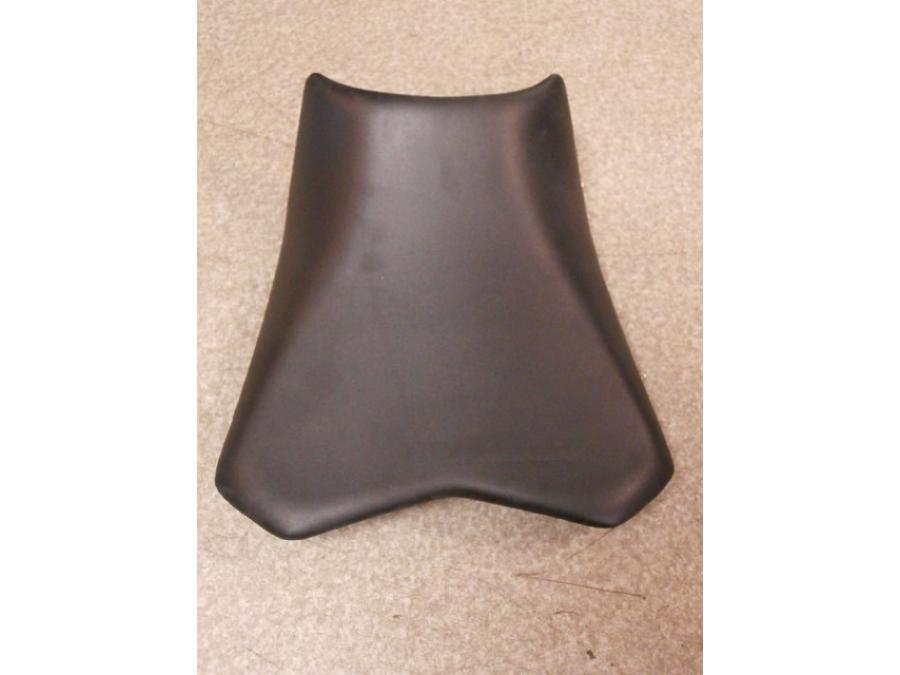 Höger sida på Sadel från en Kawasaki Ninja 300 -2013 motorcykel.