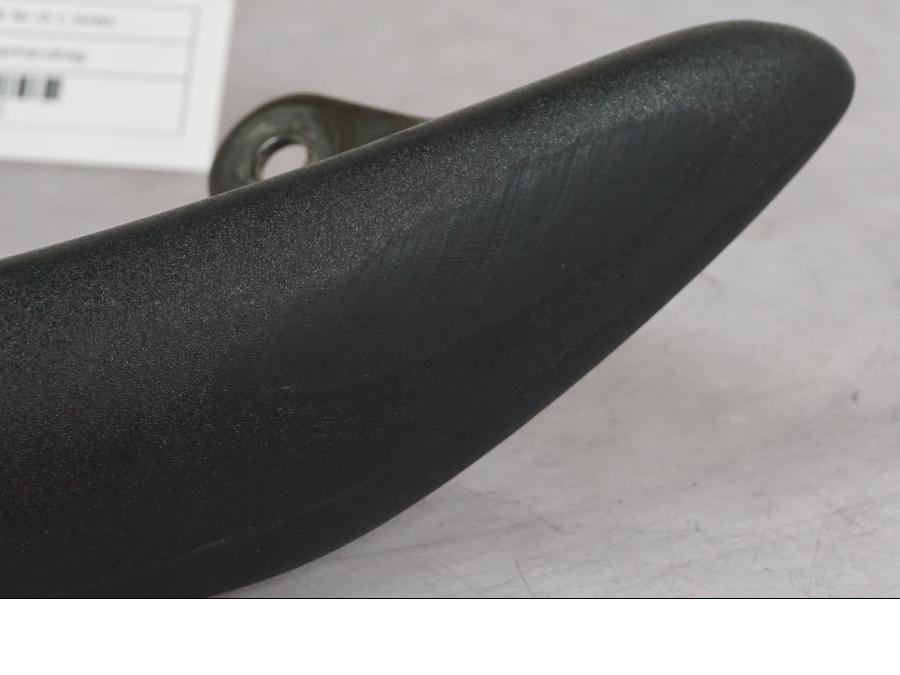 Höger sida på Passagerarhandtag från en Suzuki SV 650 -1999 motorcykel.