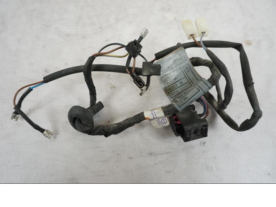 Höger sida på Kablage från en BMW R 850 R -2004 motorcykel.