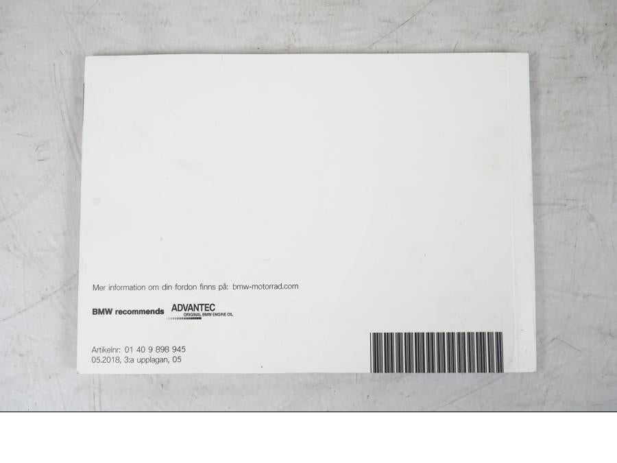 Baksidan på Instruktionsbok från en BMW R 1250 GS -2019 motorcykel.