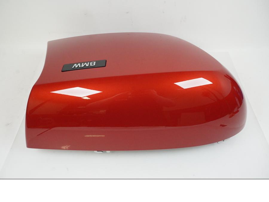 Vänster sida på Väsklock från en BMW R 1200 RT -2010 motorcykel.