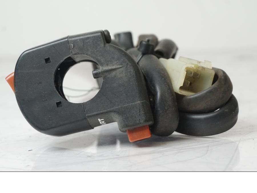 Höger sida på Styrelreglage från en Honda XL 600 V -1989 motorcykel.