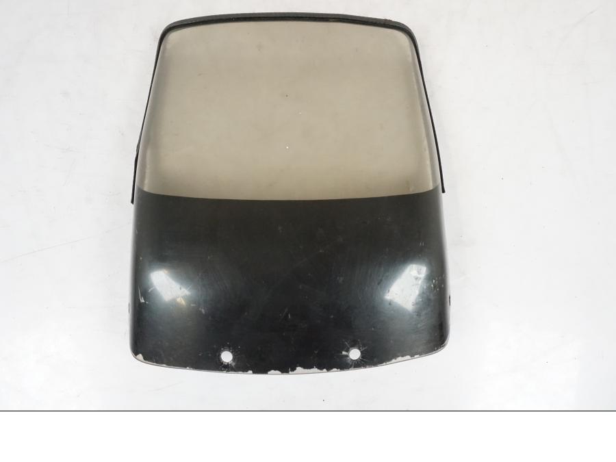 Framsidan på Vindruta från en Suzuki GSX 550 EF -1985 motorcykel.