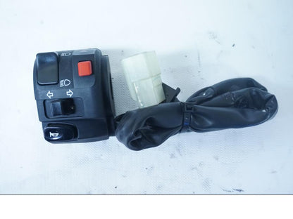 Framsidan på Styrelreglage från en Kawasaki Ninja 650 -2018 motorcykel.