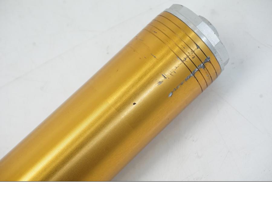 Extrabild1 på Gaffelben från en Aprilia Tuono V4R -2011 motorcykel.