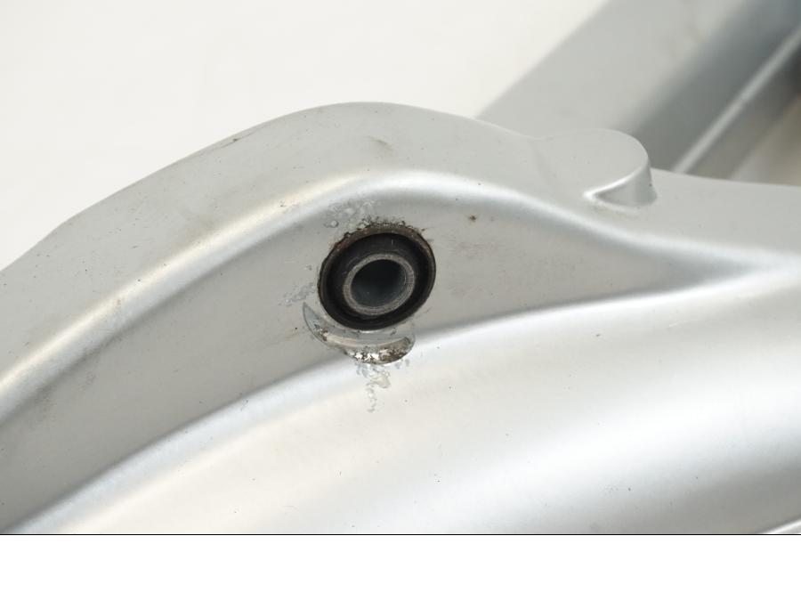 Baksidan på Sving från en BMW K 1200 LT -2004 motorcykel.