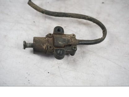 Framsidan på Sidostödsbrytare från en Triumph Tiger Explorer -2016 motorcykel.