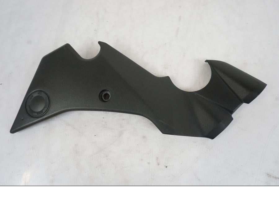 Framsidan på Ramskydd från en Kawasaki ER-6N -2012 motorcykel.