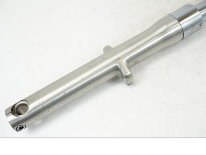 Baksidan på Gaffelben från en Kawasaki VN 800 -2000 motorcykel.