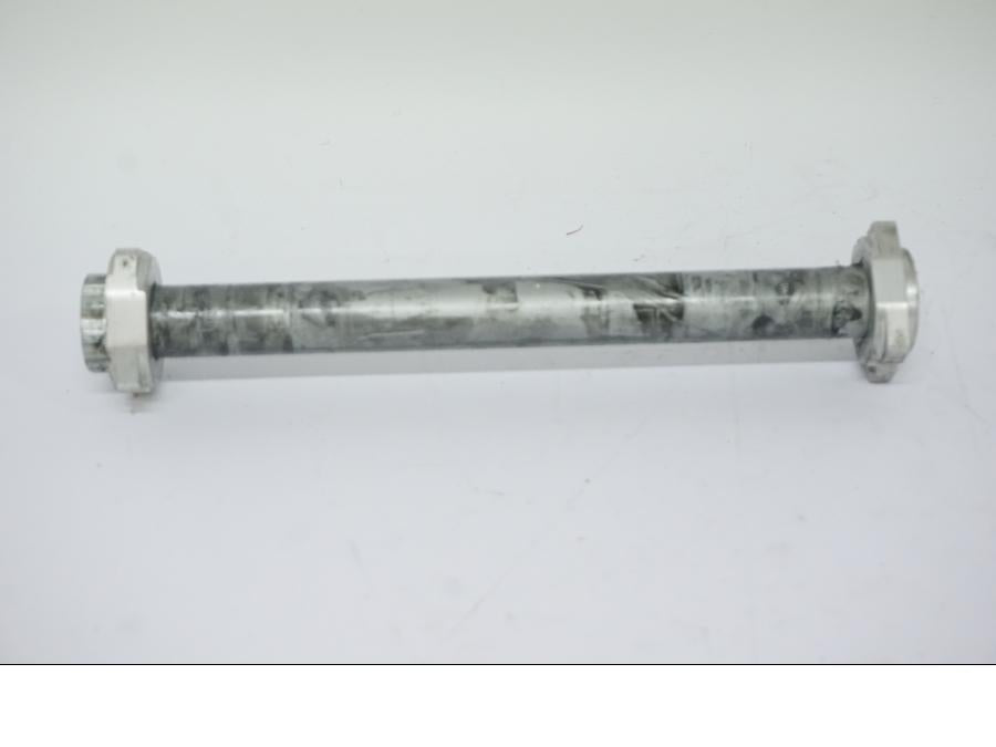 Framsidan på Axel från en Ducati Desert X -2022 motorcykel.