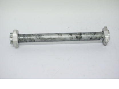 Framsidan på Axel från en Ducati Desert X -2022 motorcykel.