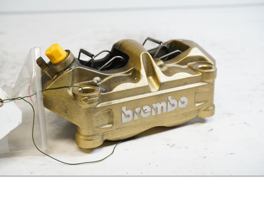 Framsidan på Bromsok från en BMW S 1000 RR -2010 motorcykel.